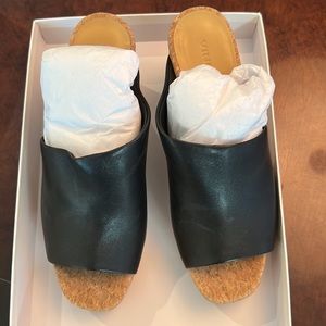 Vince size 9 M , Black Heeled Mule Sandal